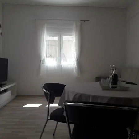 Nina Apartament